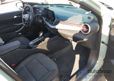 2024 Chevrolet Trax Fwd 1Rs из США, поврежденный, VIN KL77LGE24RC105237